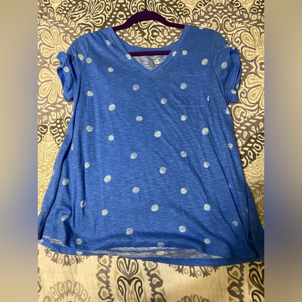 Cute Crown & Ivy polka dot tee